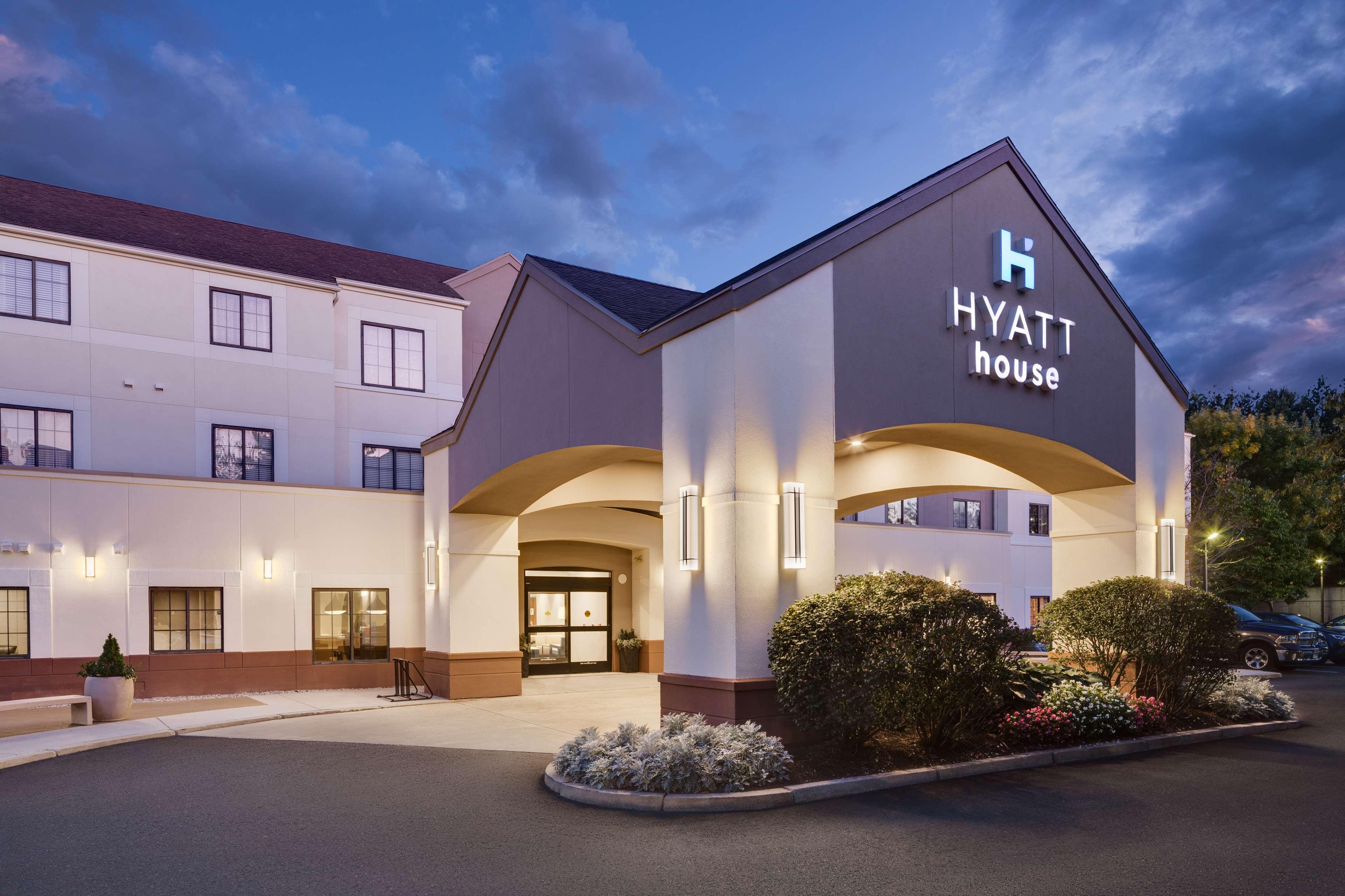 Hyatt House Boston Waltham Ξενοδοχείο Εξωτερικό φωτογραφία